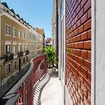 1869 Principe Real House 4* 리스본