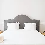 1869 Principe Real House B&B