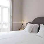 1869 Principe Real House 4* 리스본