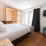 1869 Principe Real House B&B