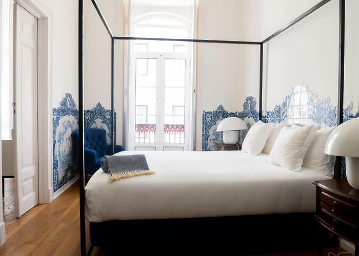 1869 Principe Real House 4*