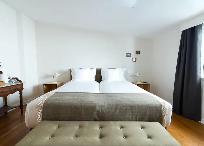 1869 Principe Real House 4*