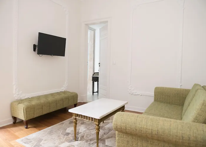 1869 Principe Real House 4*