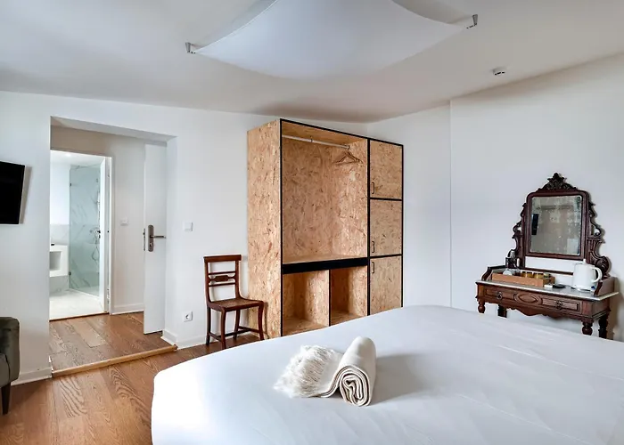 1869 Principe Real House Bed & Breakfast 4*