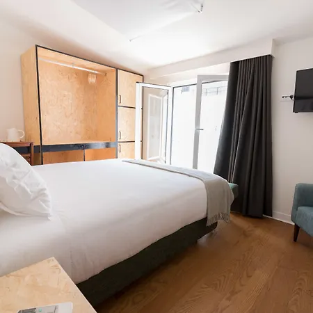 1869 Principe Real House Nocleg ze śniadaniem